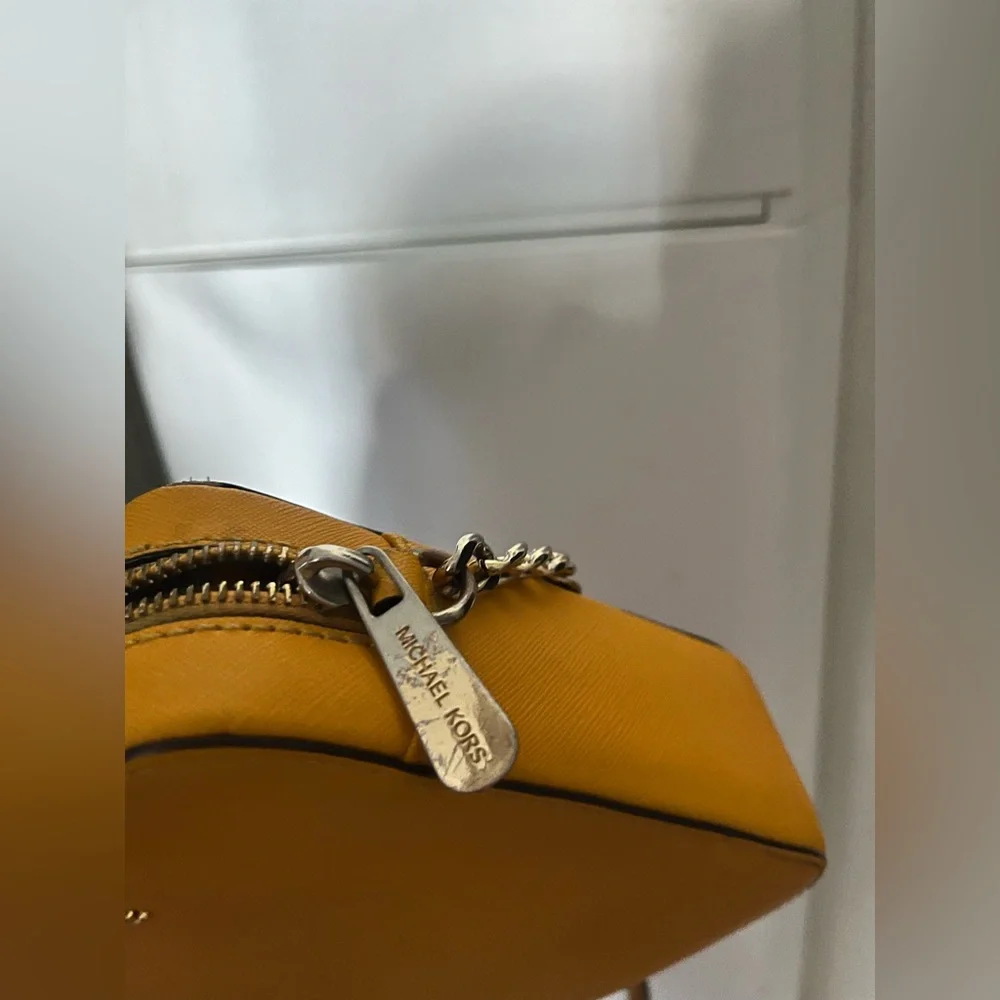 Michael Kors Jet Set Large Saffiano Leather Crossbody Bag - Picture 9 of 10